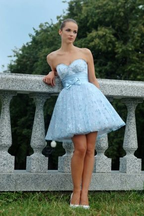 Blaues Abendkleid