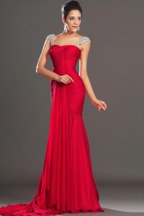 rotes Ballkleid