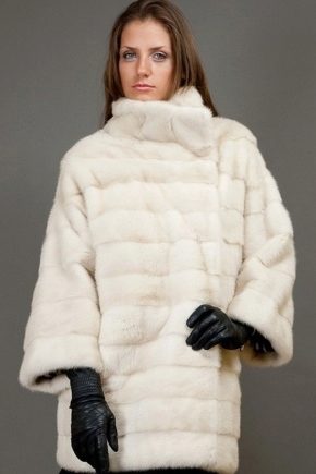 casaco de vison branco