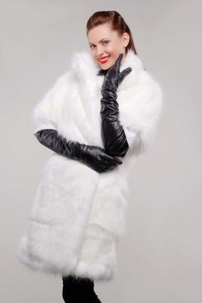 casaco de pele de coelho branco