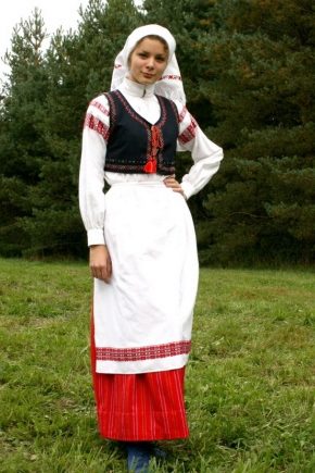 Belarus ulusal kostümü 