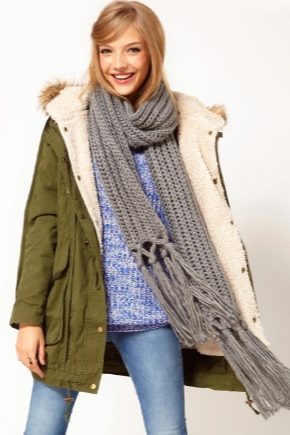 Knitted scarves - fashion trends in 2022