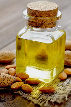Almond oil for face