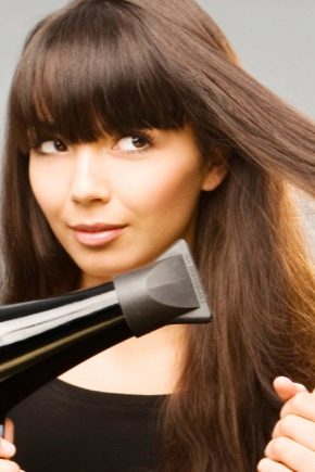 How to straighten hair with a hairdryer?
