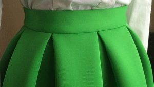 What to wear with a neoprene skirt?
