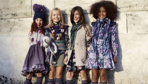 Krásné šaty pro dívky 8-9 let