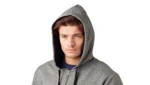 Hooded sweatshirt: how to choose and what to wear?
