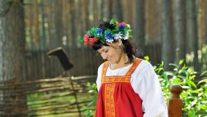 vestido de verão folclórico russo