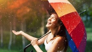 ¡Los paraguas arcoíris vuelven a estar de moda!
