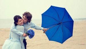 guarda-chuva azul