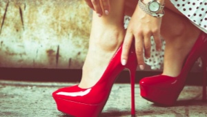 High-heeled and platform shoes