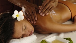 Coconut oil for massage