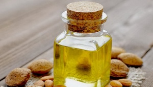 Almond oil for face