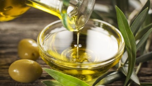 Olive oil for body massage