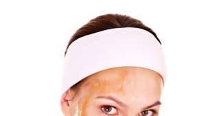 Máscara facial para rugas de mel e ovos