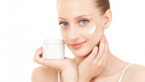 Cream for very dry and sensitive skin