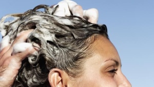 Lavar o cabelo com sabão em pó