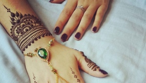 Inscrições de henna