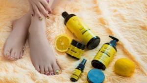 Pedicure with Golden Trace