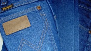 Jak odstranit barvu z džín?