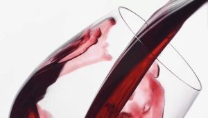 Comment éliminer efficacement les taches de vin rouge ?