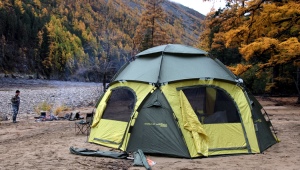 Features of Maverick tents