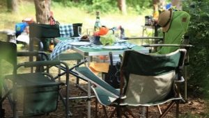 Folding tourist tables: types and subtleties of choice