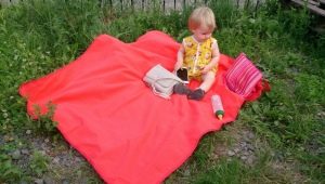 Choosing a picnic mat