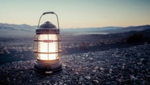 Camping lanterns: types, popular brands and choices