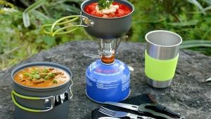 Camping cookware sets: an overview of manufacturers and recommendations for choosing