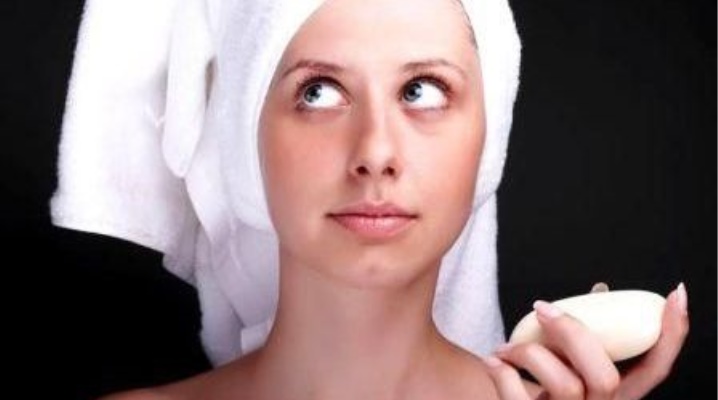 Is it harmful to wash your face with soap?