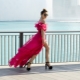Que sapatos combinam com um vestido rosa?
