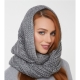 Sombrero-bufanda: dos cosas elegantes en una