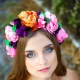Diadema con flores: ¡resalta tu belleza natural!